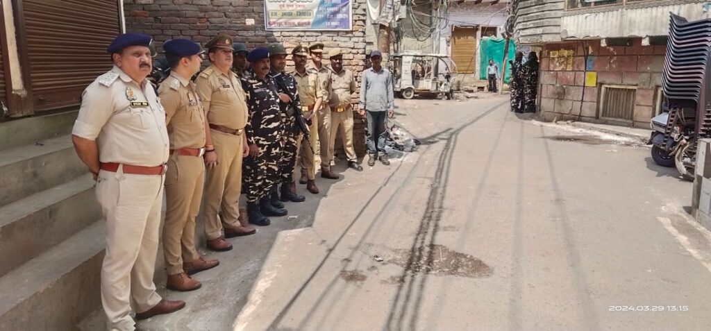 भेलूपुर में जुम्मे की नमाज हुई सकुशल संपन्न