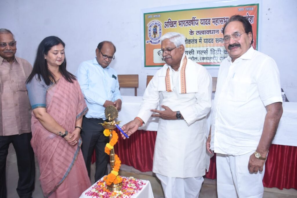 यादव समाज सनातन धर्म का सबसे बड़ा रक्षक-प्रो. शुकदेव त्रिपाठी