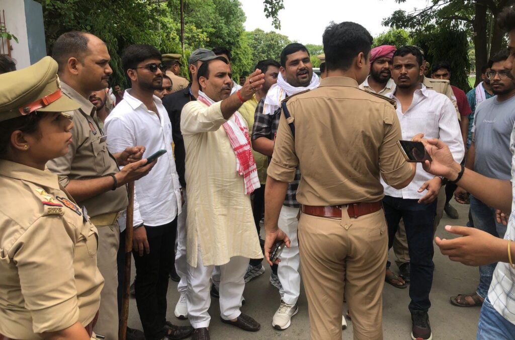 सरकारी शिक्षण संस्थाओं का भाज़पाई करण तत्काल बंद हो – राघवेंद्र चौबे महानगर अध्यक्ष महानगर कांग्रेस कमेटी वाराणसी