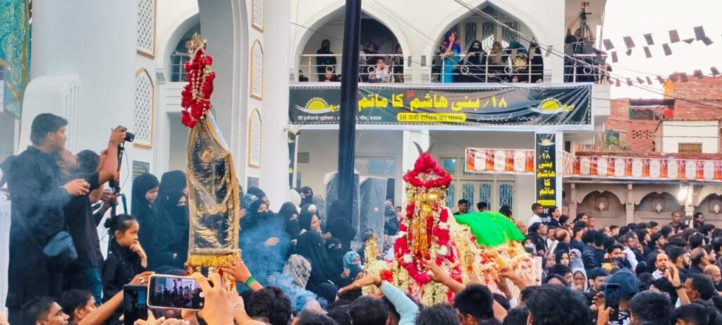 बनी हाशिम के उठे ताबूत, एक साथ 18 ताबूत देखकर नम हुई आँखें