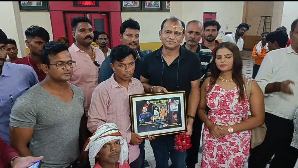 दलित हितों की बात करने वाली पहली भोजपुरी फिल्म जया का आनंद मंदिर वाराणसी में हुआ प्रीमियर