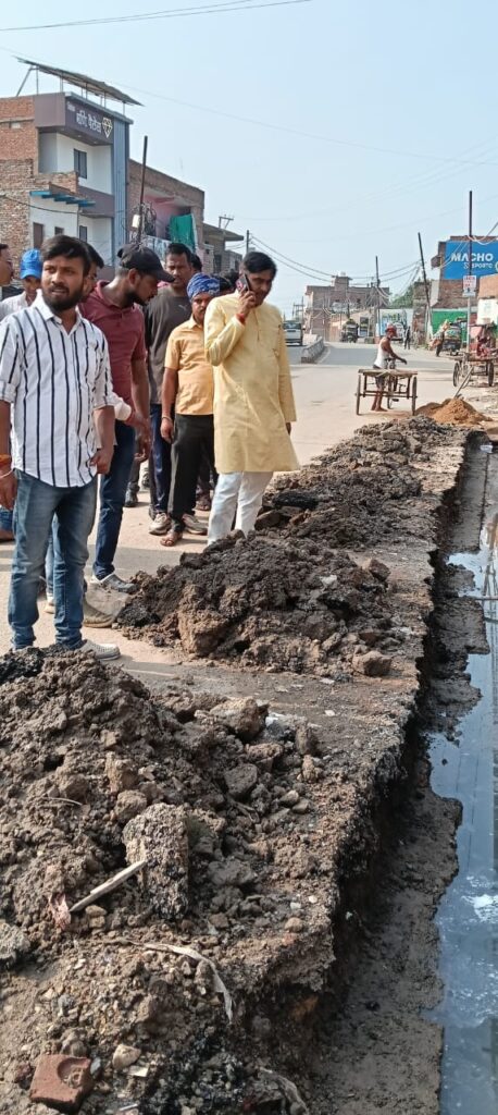 नवरात्रि को देखते हुए नपाध्यक्ष श्यामसुंदर केशरी ने शिवपुर वार्ड का किया निरीक्षण