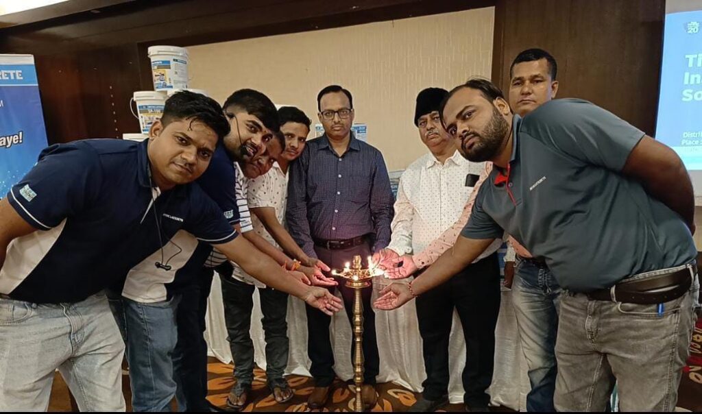एमवाईके लैटिक्रीट का डीलर मीट का हुआ भव्य आयोजन