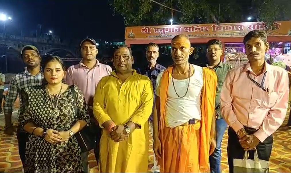 शास्त्री घाट पर माँ दुर्गा का भव्य वार्षिक श्रृंगार भंडारा एवं भजन संगीत का आयोजन किया गया