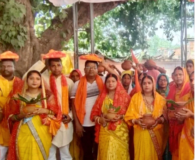दुद्धी में भक्ति का सैलाब भव्य कलश यात्रा के साथ श्रीमद्भागवत कथा का शंखनाद