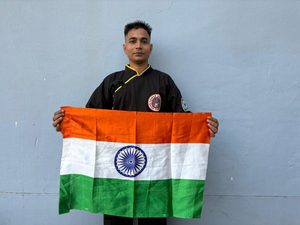 रेणुकूट के रवि सिंह रचेंगे इतिहास रोमानिया में होने वाली विश्व क्वान की डो चैंपियनशिप में करेंगे भारत का प्रतिनिधित्व
