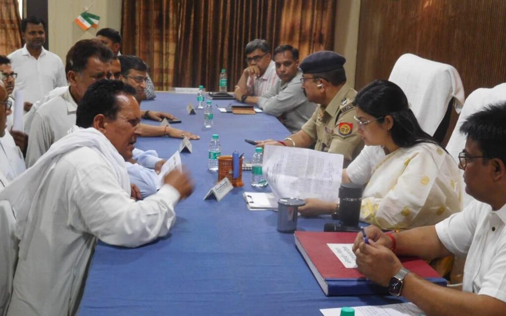 गढ़ तहसील में संपूर्ण समाधान दिवस सम्पन्न