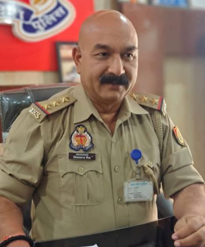 इंस्पेक्टर सिगरा शिवाकांत मिश्रा ने लिया चार्ज बोले क्राइम कन्ट्रोल और क्षेत्र में हो रहे अवैध कारोबार देह व्यापार के खिलाफ कार्यवाही करना होगी मेरी प्राथमिकता