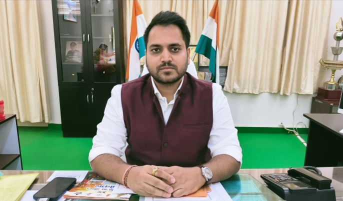 सोनभद्र में डस्ट प्रदूषण पर डीएम सख्त डाला, ओबरा और अनपरा में प्रतिदिन चलेंगी स्मोक गन, प्रदूषण फैलाने वाले क्रशरों पर होगी कार्रवाई