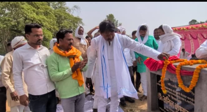 विधायक डॉ. अनिल कुमार मौर्य के नेतृत्व में घोरावल क्षेत्र ग्राम भैसवार एवं मगरदहा को मिली बड़ी सौगात