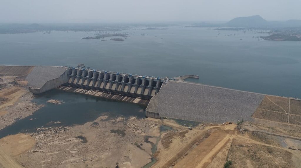 अब नहीं होगा पेयजल संकट, सिंचाई को भी मिलेगा भरपूर पानी योगी सरकार में कनहर सिंचाई परियोजना का काम अंतिम चरण में