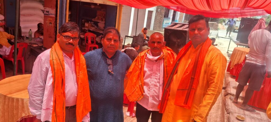 गौरा कॉलोनी में विशाल भंडारे का आयोजन, सैकड़ों श्रद्धालुओं ने ग्रहण किया प्रसाद