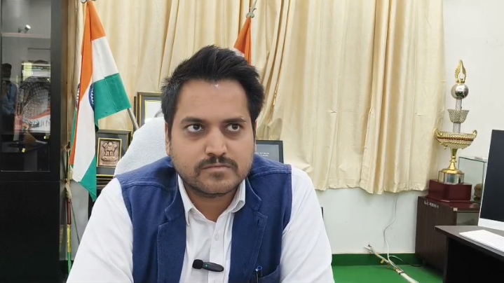 सोनभद्र में मौसम विभाग का अलर्ट 29-30 मई को भारी आंधी-तूफान और आसमानी बिजली की आशंका, DM चर्चित गौड़ के निर्देश पर युद्ध स्तर पर जागरूकता अभियान शुरू