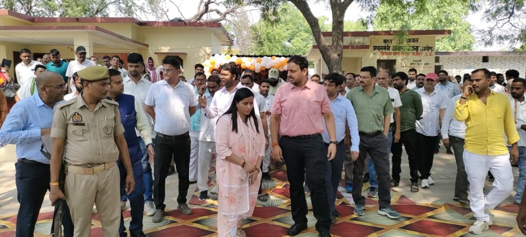 स्वयं सहायता समूहों के सशक्तिकरण को लेकर कार्यशाला, डीएम ने बैंकर्स को दिए निर्देश