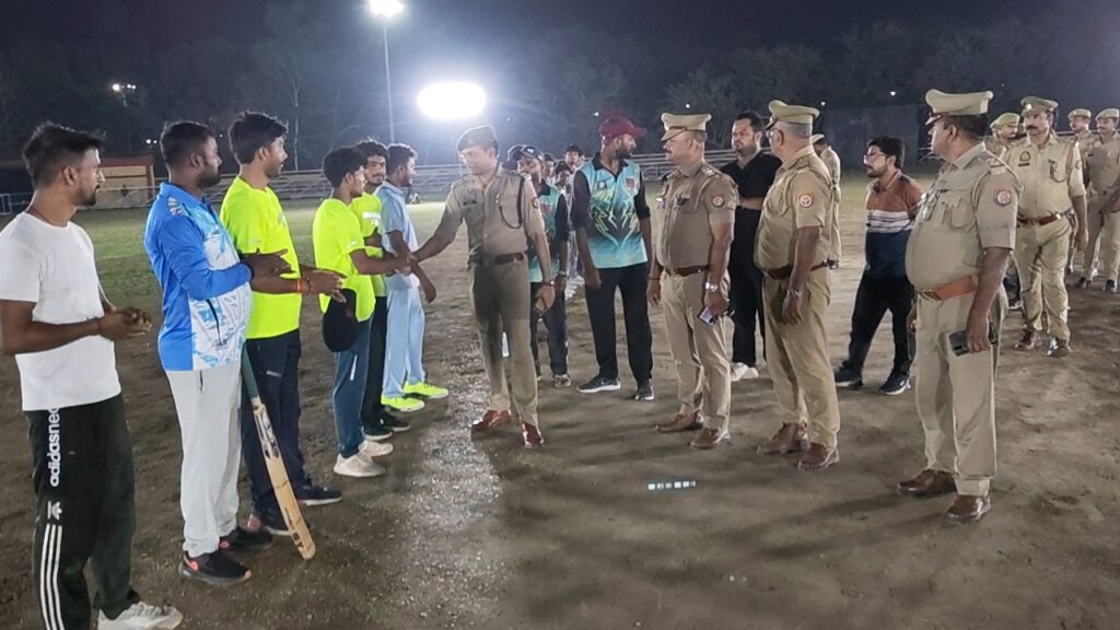 ओबरा वोर्टेक्स कप 2026 के रोमांचक मुकाबले में इंडियन जूनियर की शानदार जीत, अहरौरा क्लब 9 विकेट से पराजित