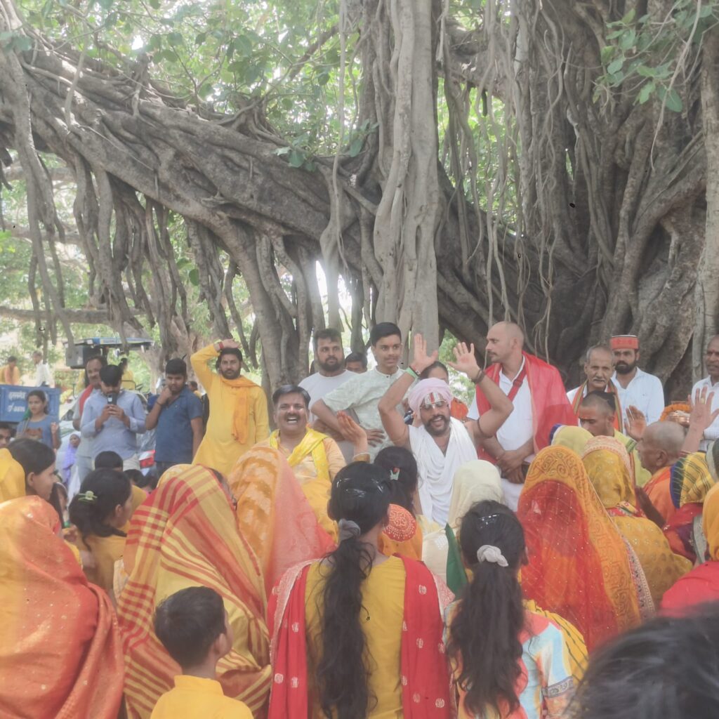 बाबा नंदी जी की प्राण प्रतिष्ठा के उपलक्ष्य में निकली भव्य कलश शोभायात्रा, श्रद्धा के रंग में रंगा सिसेंडी