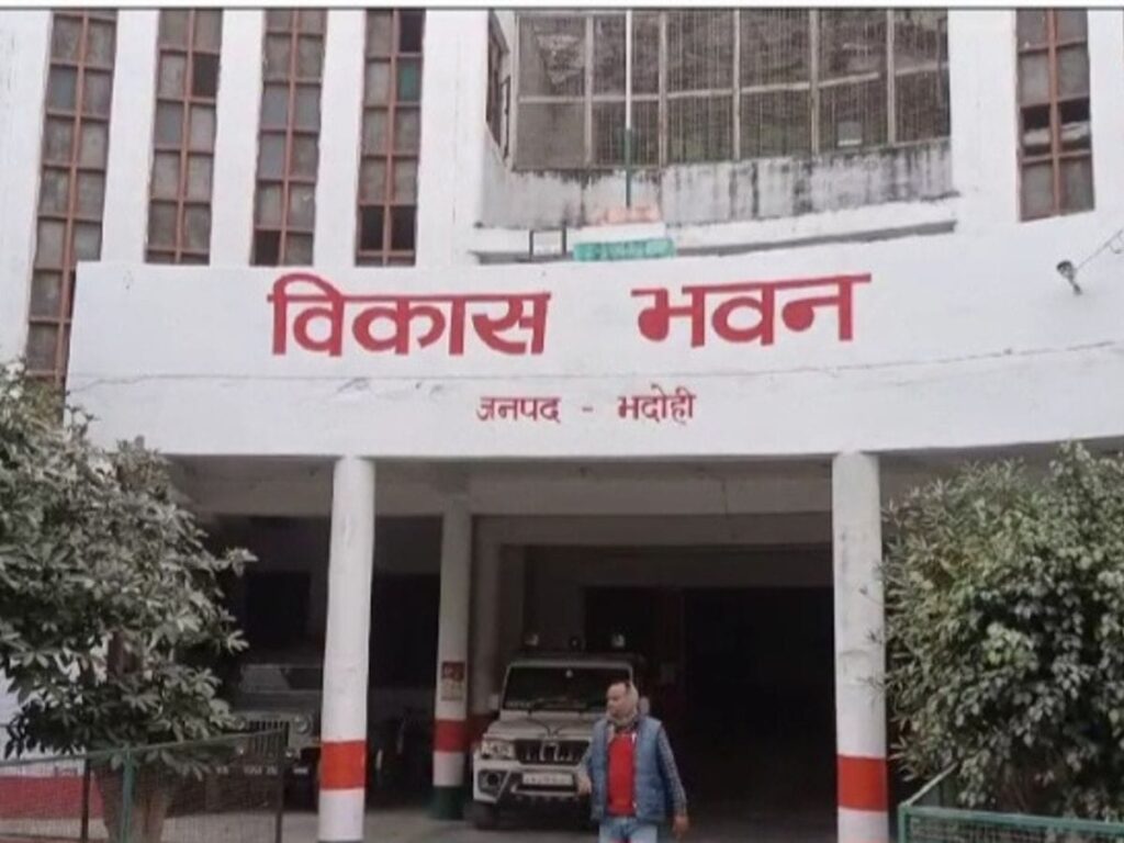 विकास भवन (डीपीआरसी) ज्ञानपुर, भदोहीं में रोजगार मेले का आयोजन किया जायेगा।