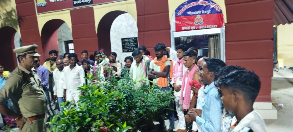 सार्वजनिक स्थानों पर शराब पीने वालों पर सैदपुर पुलिस की बड़ी कार्रवाई, 39 लोगों का चालान