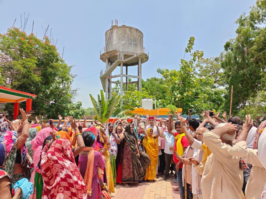 राजापुर में जनसंवाद के साथ खुली बैठक संपन्न, विकास योजनाओं पर हुई विस्तृत चर्चा।