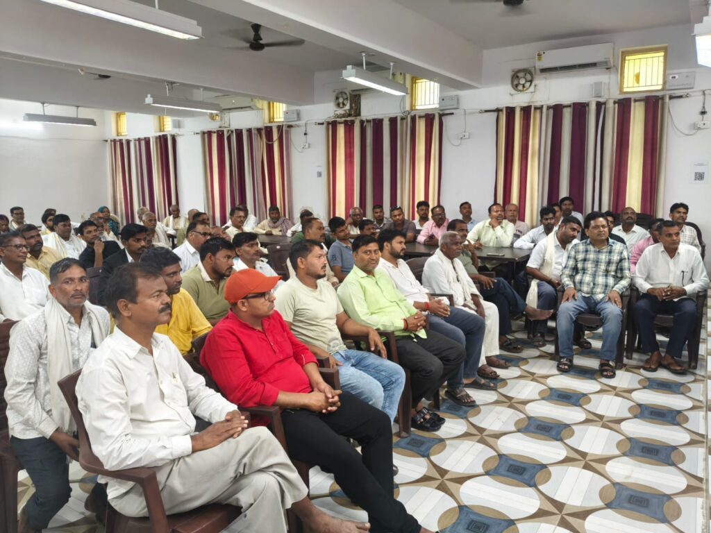 कोटेदार अपने कार्ड धारकों के प्रति बेहद नरमी का व्यवहार रखें -प्रवीण कुमार गुप्त,आपूर्ति निरीक्षक