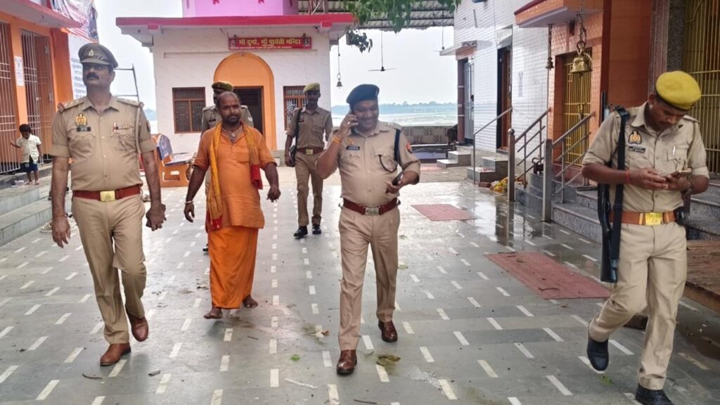 श्रावण मास और कांवड़ यात्रा को लेकर पुलिस अलर्ट, एएसपी सिटी ने बूढ़ेनाथ महादेव मंदिर व गंगा घाट का किया निरीक्षण