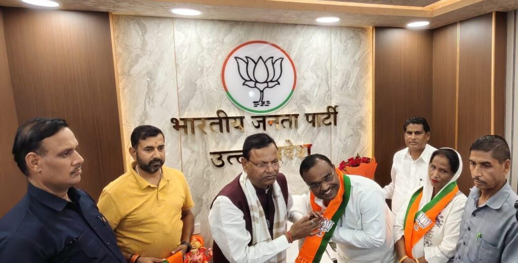 बसपा से निष्कासित पालिका अध्यक्ष पुष्पा देवी BJP में हुई शामिल