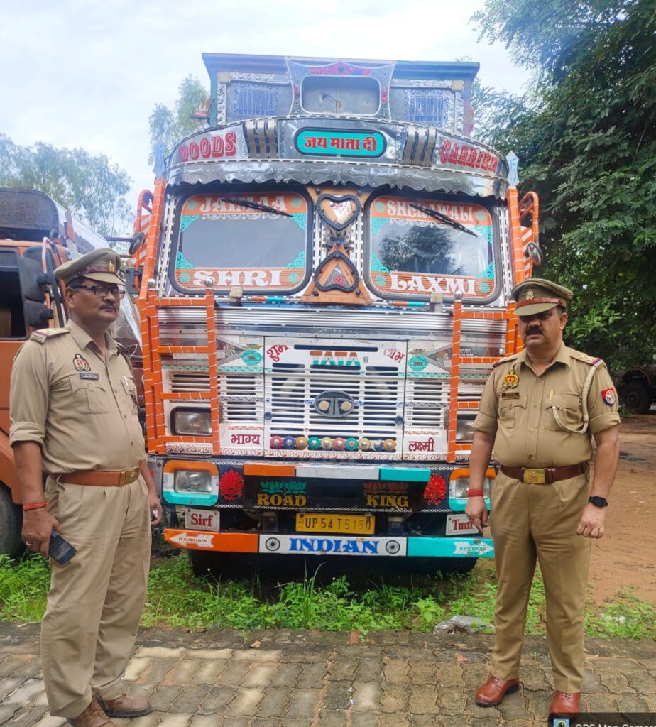 सोनभद्र गैंगस्टर एक्ट के तहत बीजपुर पुलिस का बड़ा एक्शन अभियुक्त मनोज यादव का 8.50 लाख का ट्रक कुर्क