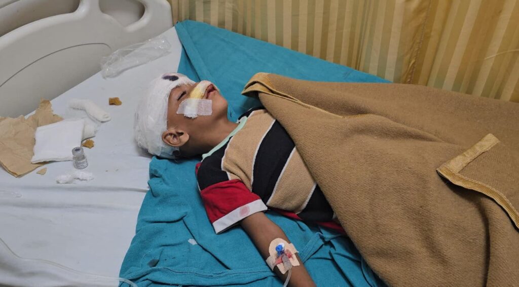 बाइक की टक्कर से सड़क पर तड़प रहे दो बच्चों के लिए देवदूत बने डॉ. पराग शर्मा, तत्काल उपचार से बची जान