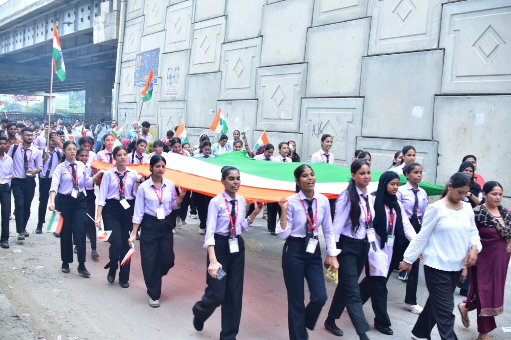 जेएमएसआईटी कॉलेज में ‘हर घर तिरंगा’ अभियान के तहत निकाली गई भव्य तिरंगा यात्रा