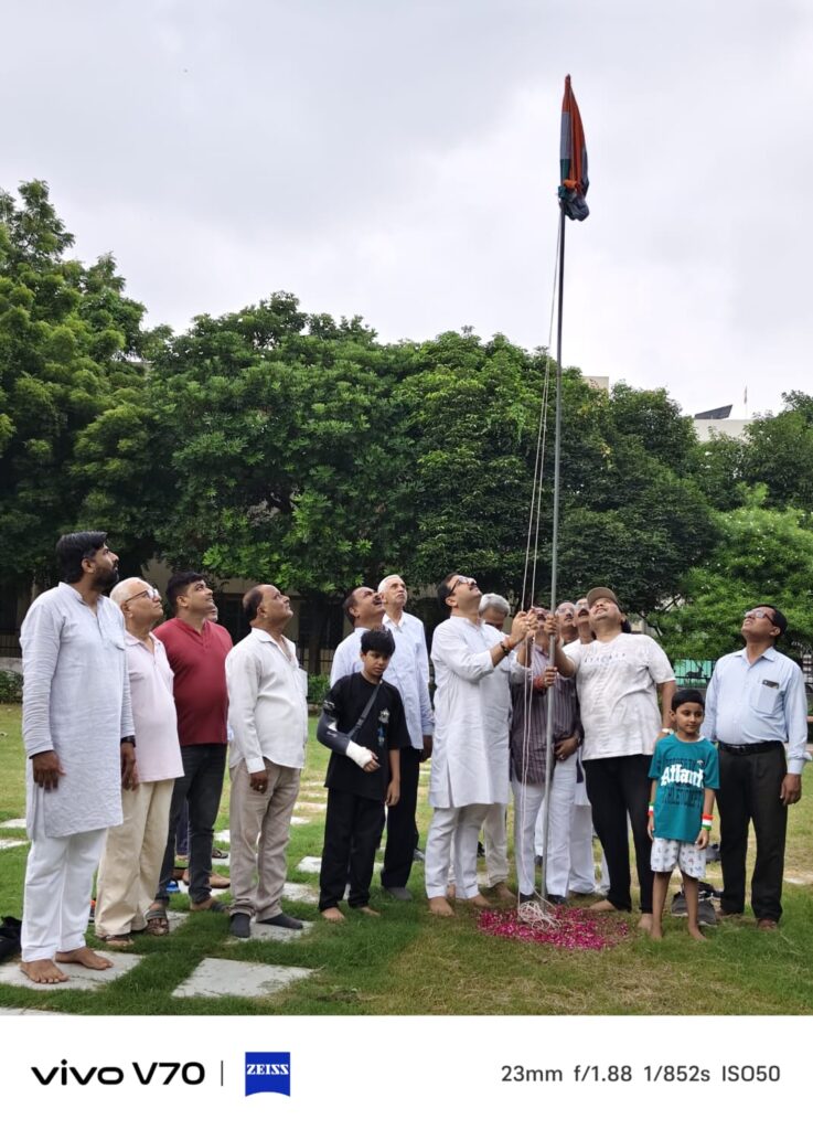 पत्रकारपुरम में धूमधाम से मनाया गया स्वतंत्रता दिवस, शान से लहराया तिरंगा।