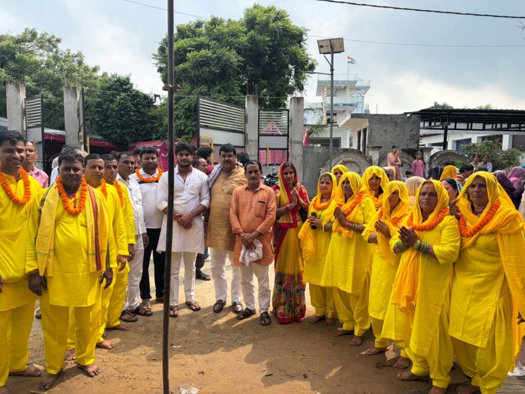 माधापुर गाँव में धूमधाम से हुई जाहरवीर बाबा गोरखनाथ की मूर्ति स्थापना, निकली भव्य झांकी