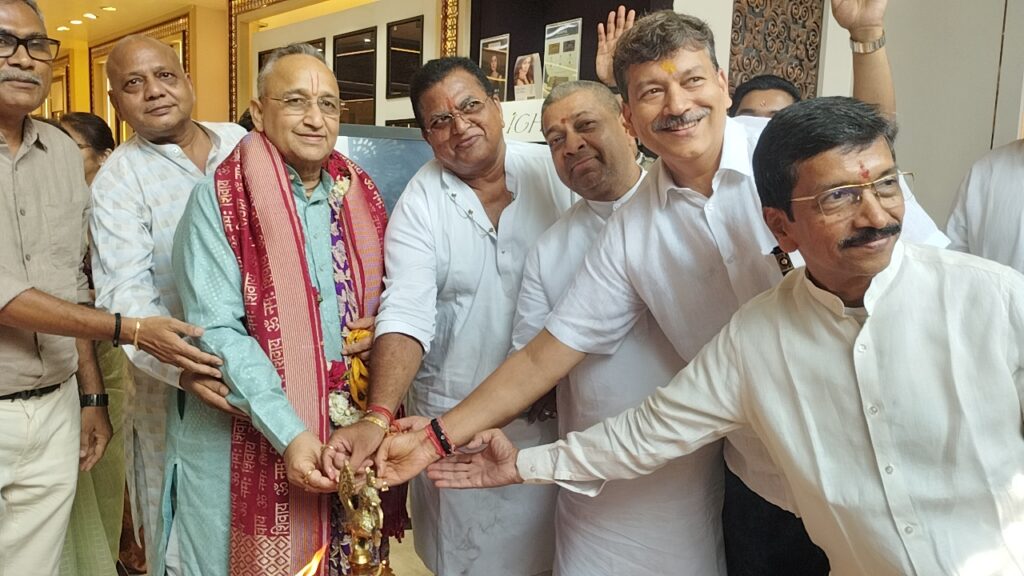 शुमंगल ज्वैलर्स की नवी भव्य आभूषण प्रदर्शनी बाल व्यास श्रीकांत शर्मा द्वारा हुआ शुभारंभ