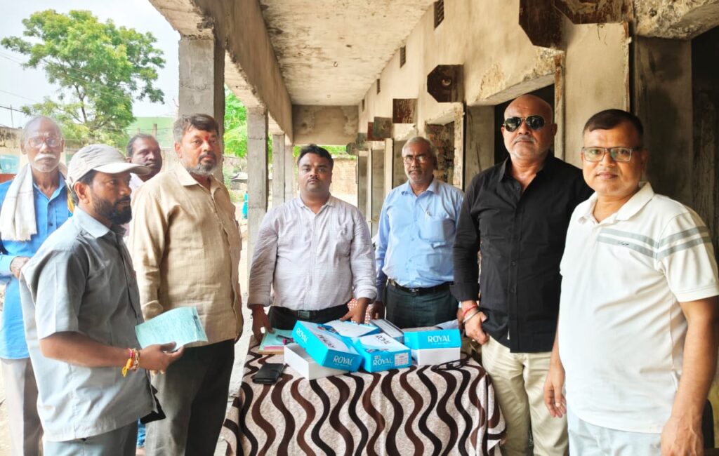 डाला में निःशुल्क नेत्र जांच शिविर, 150 मरीजों की हुई जांच